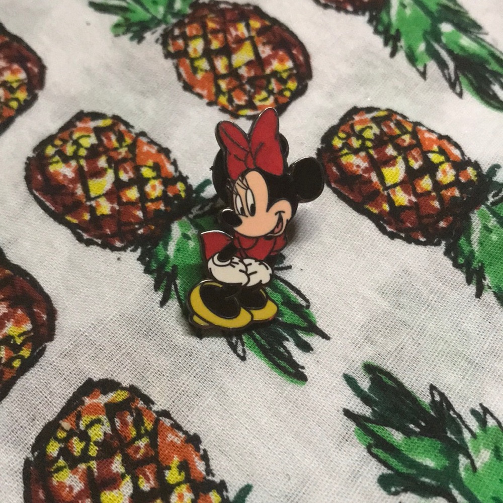 Disneyland Minnie mouse red dress pin